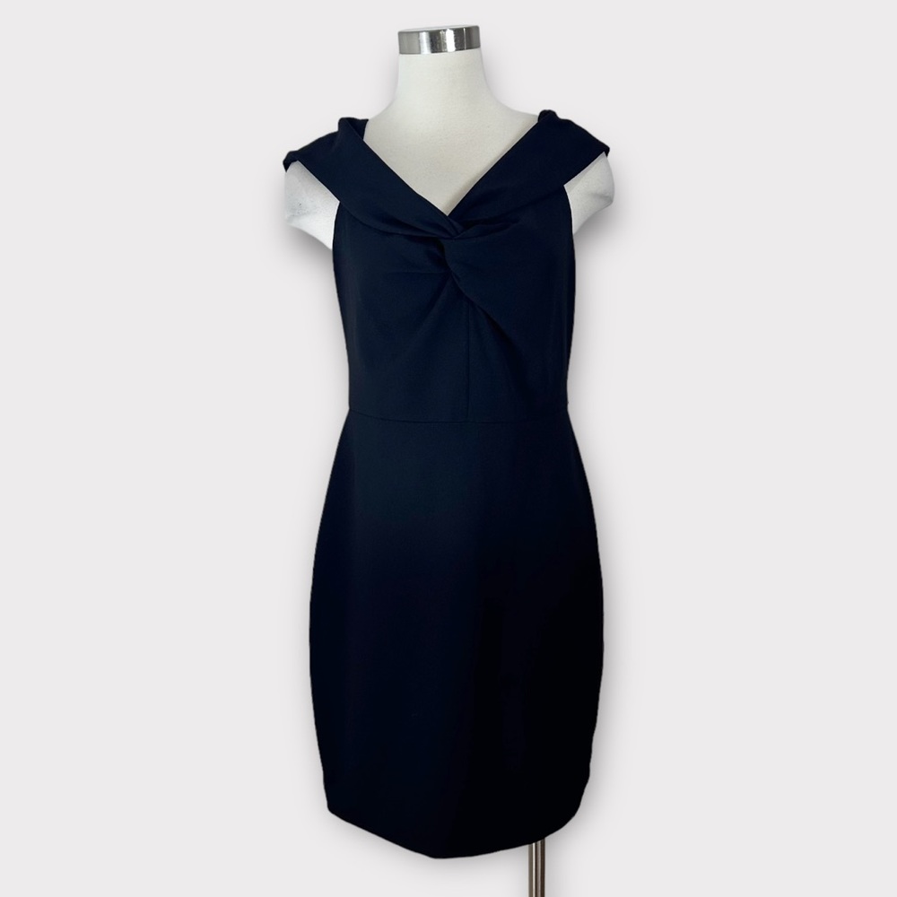 Belle by Badgley Mishka Black Twist Front Sleeveless Cocktail Dress Size 10 NWT